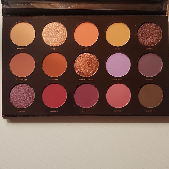 HIPDOT ZION Pressed Pigment Eyeshadow Palette - Picture 7 of 8